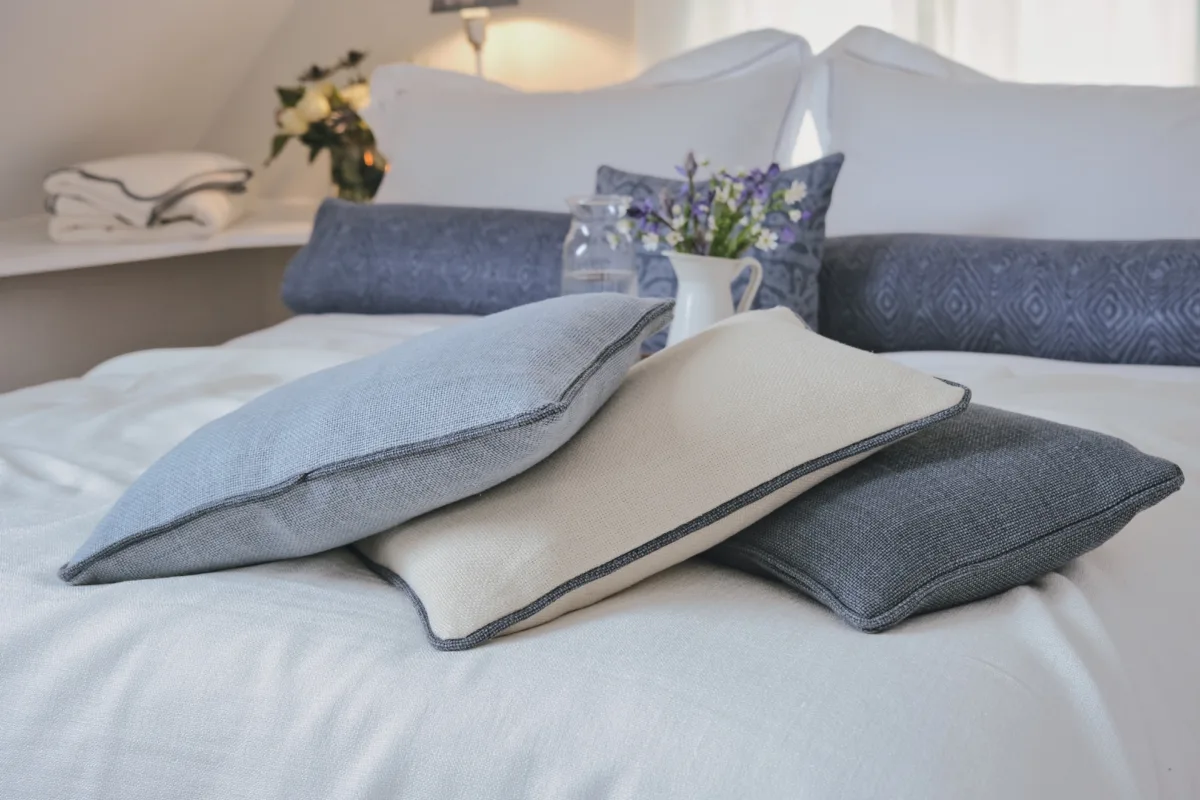 Cushion Lucy Ecru